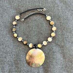 Natural Abalone Mother-of-Pearl Shell Pendant Beaded Necklace 18”